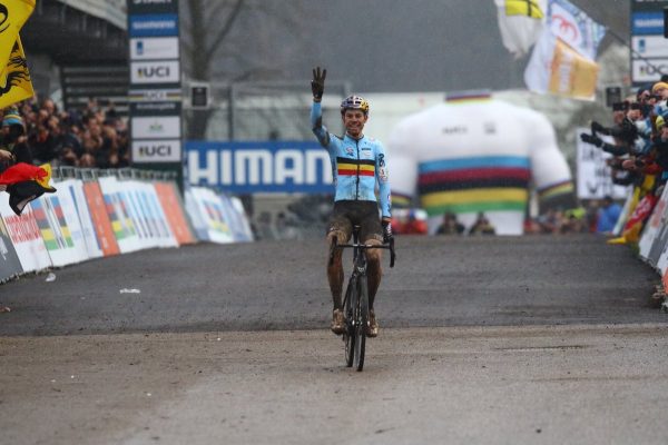 Mundial CX: Van Aert, A Lo Van Der Poel - Ciclo21